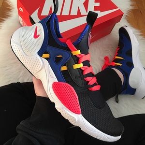 Nike Huarache E.D.G.E Women’s Sneakers